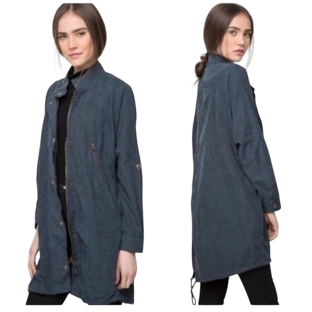 Brandy Melville navy jacket